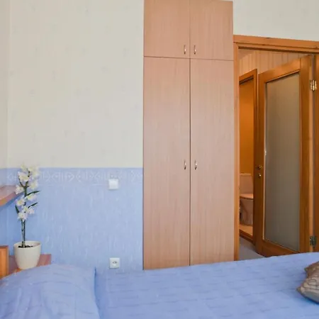 Otel Demians Saldus